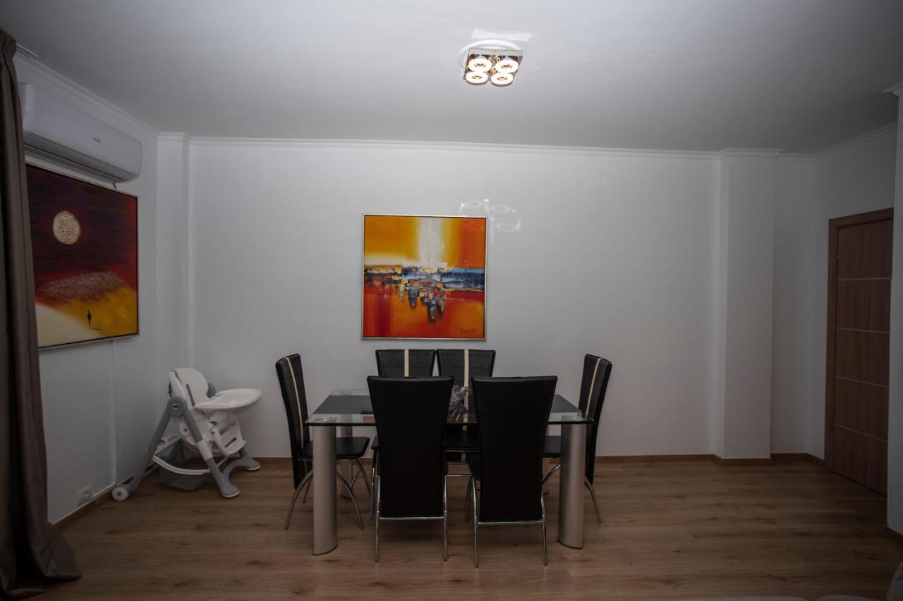 Apartment โกเลม ภายนอก รูปภาพ